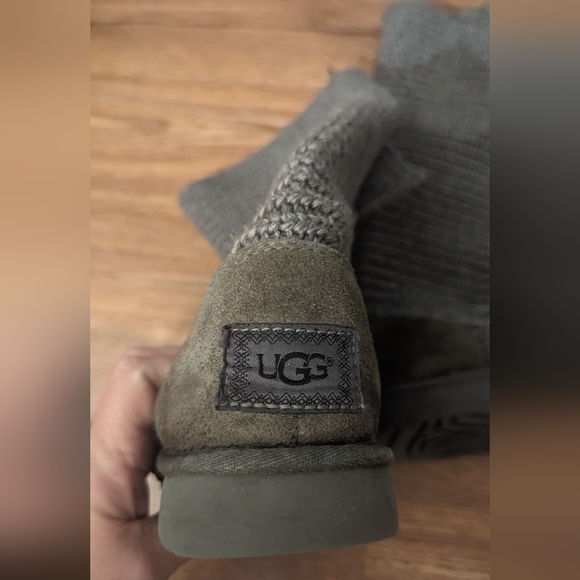 Ugg Womens Knit Boots Size 7 olive Green Warm Fold Over Casual Side Buttons - Picture 2 of 9